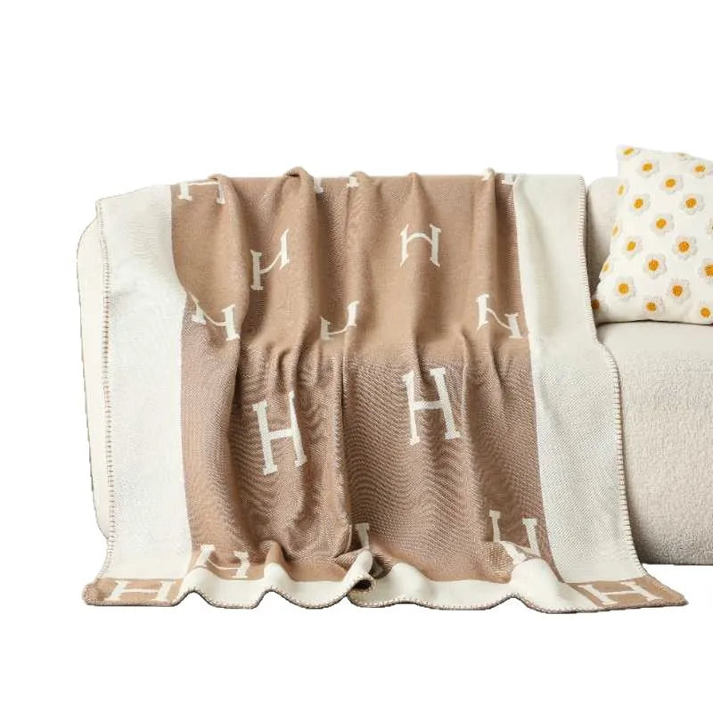 S31c8cc7aff884a9993df88bb88a42e7b9